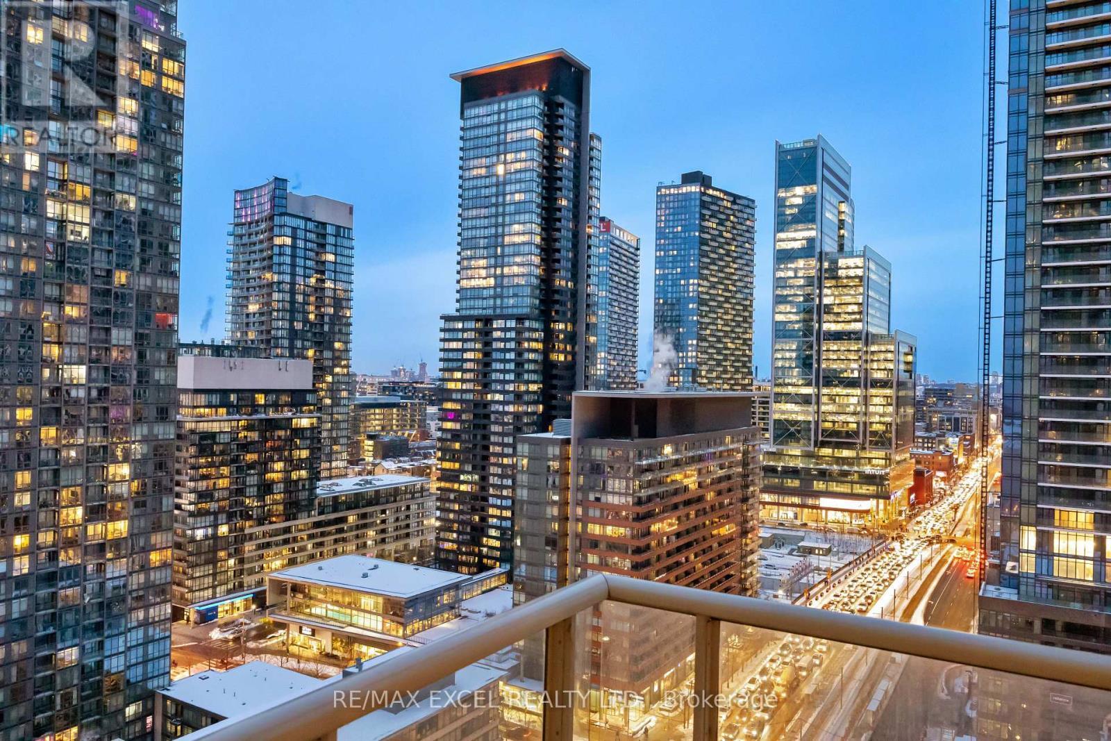 












2603 - 35 MARINER TERRACE

,
Toronto (Waterfront Communities),




Ontario
M5V3V9

