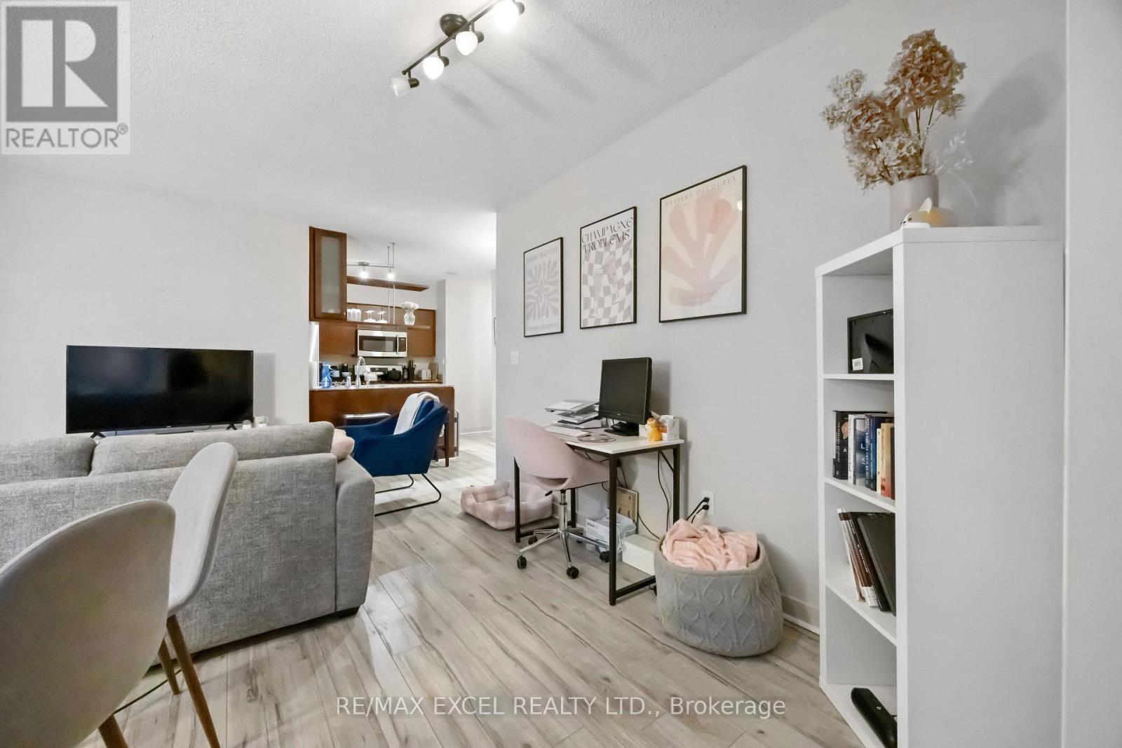 












2603 - 35 MARINER TERRACE

,
Toronto (Waterfront Communities),




Ontario
M5V3V9

