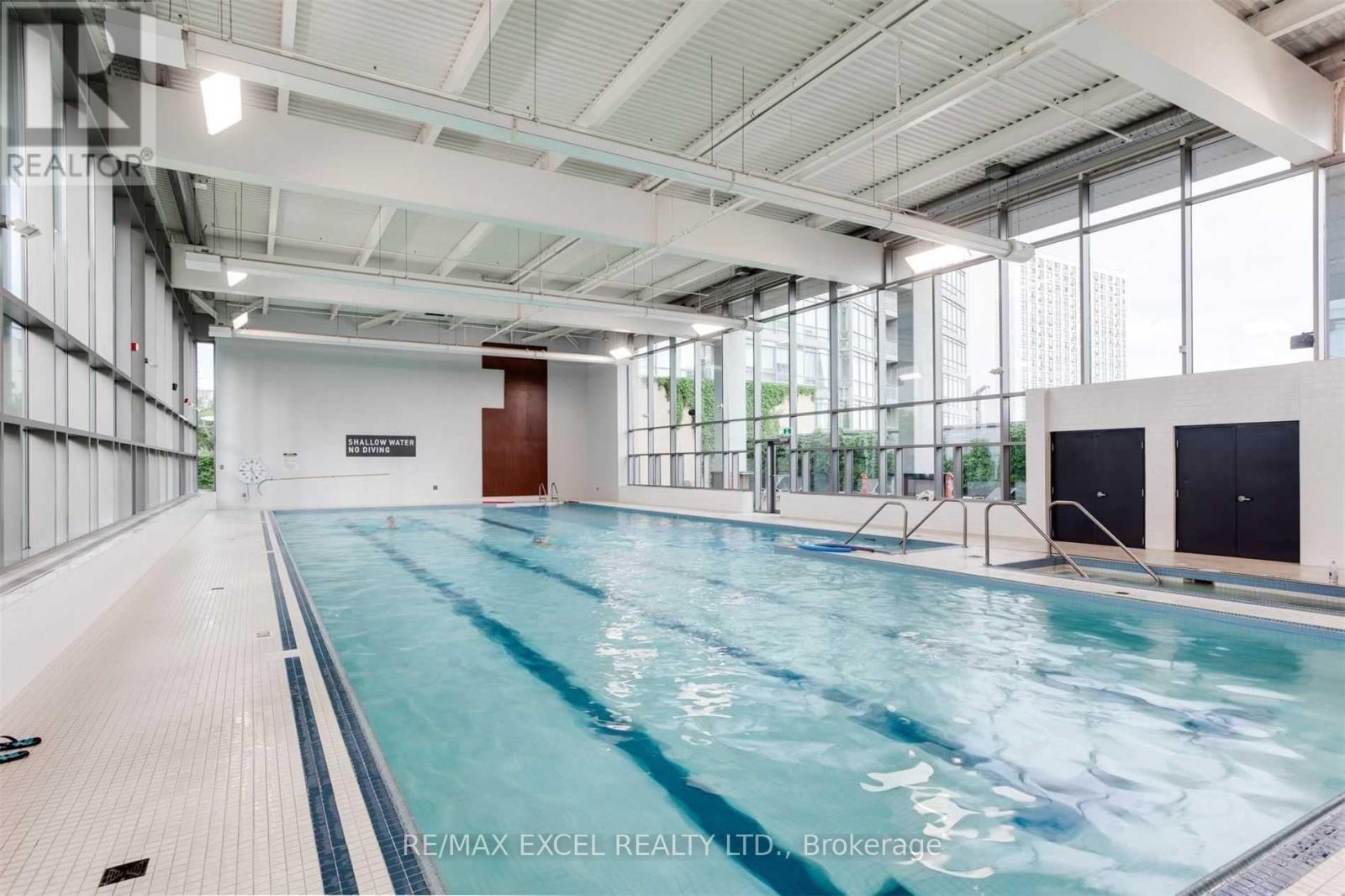 












2603 - 35 MARINER TERRACE

,
Toronto (Waterfront Communities),




Ontario
M5V3V9

