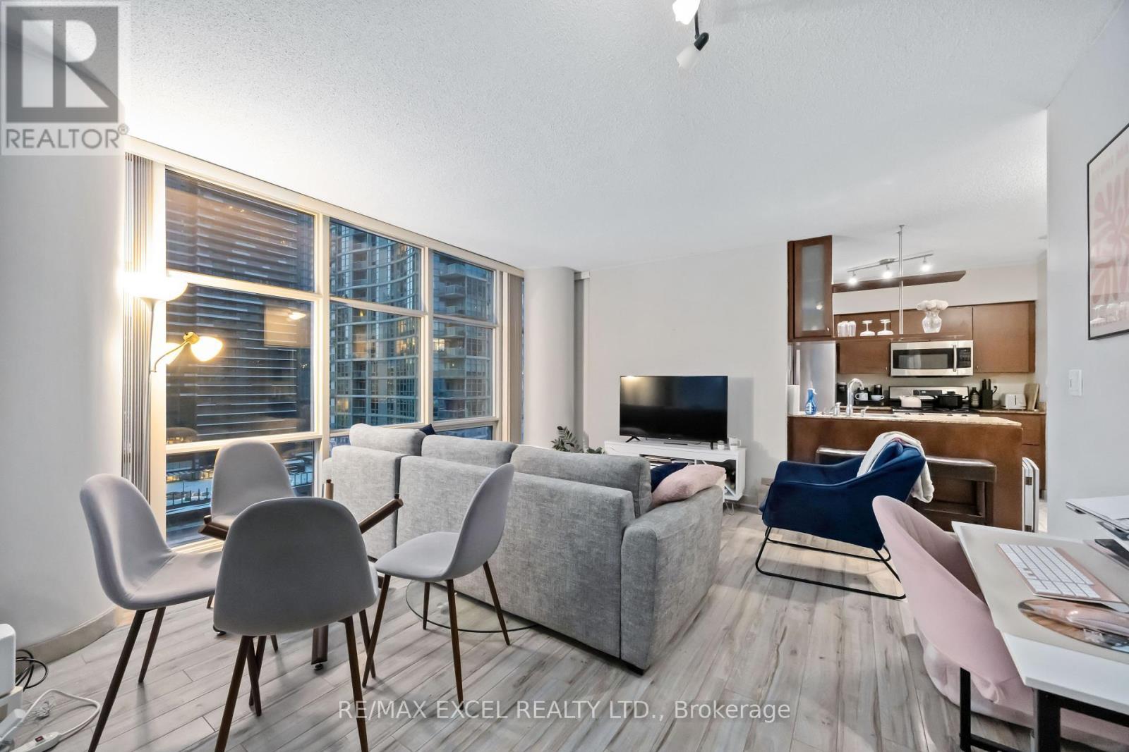 












2603 - 35 MARINER TERRACE

,
Toronto (Waterfront Communities),




Ontario
M5V3V9

