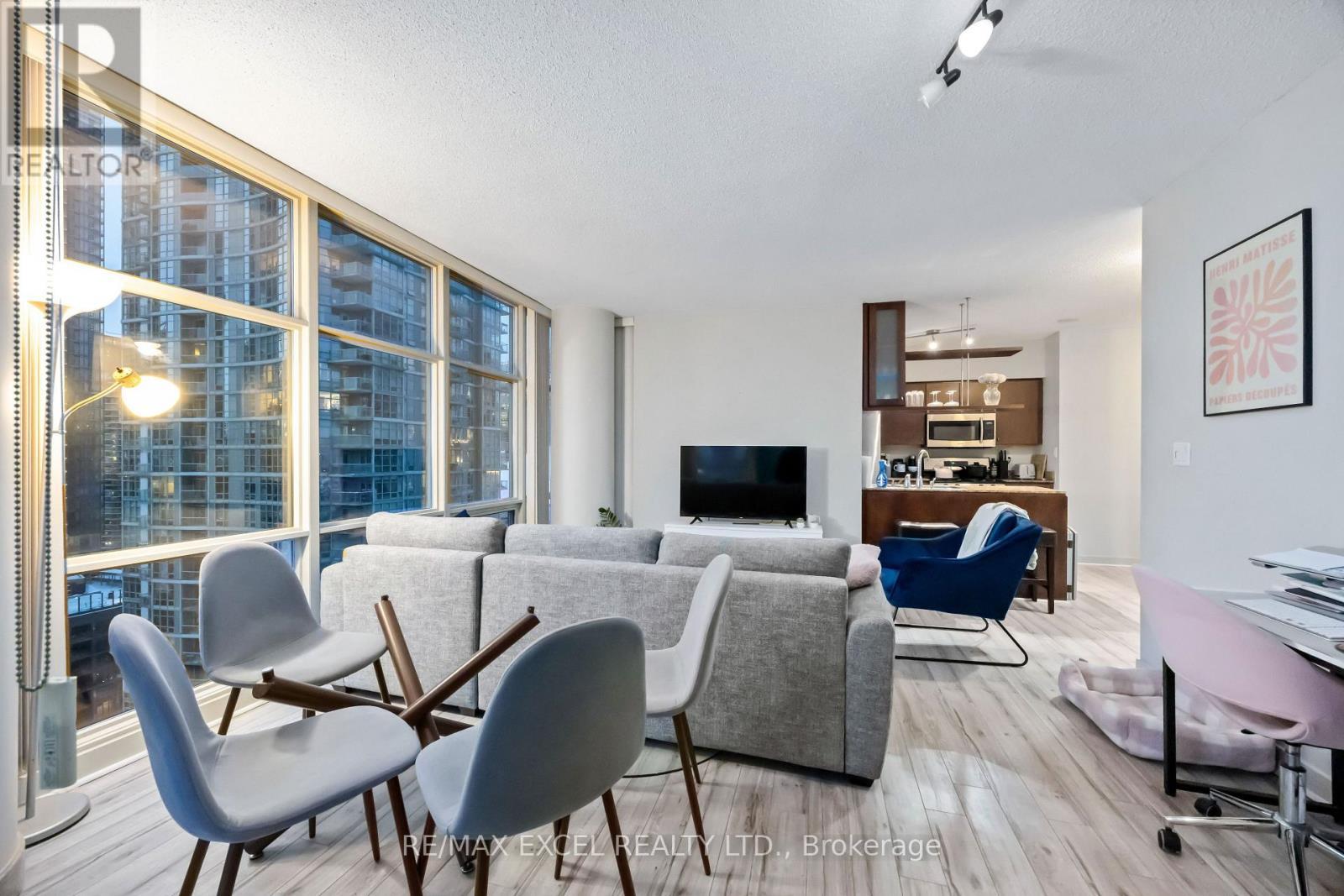 












2603 - 35 MARINER TERRACE

,
Toronto (Waterfront Communities),




Ontario
M5V3V9

