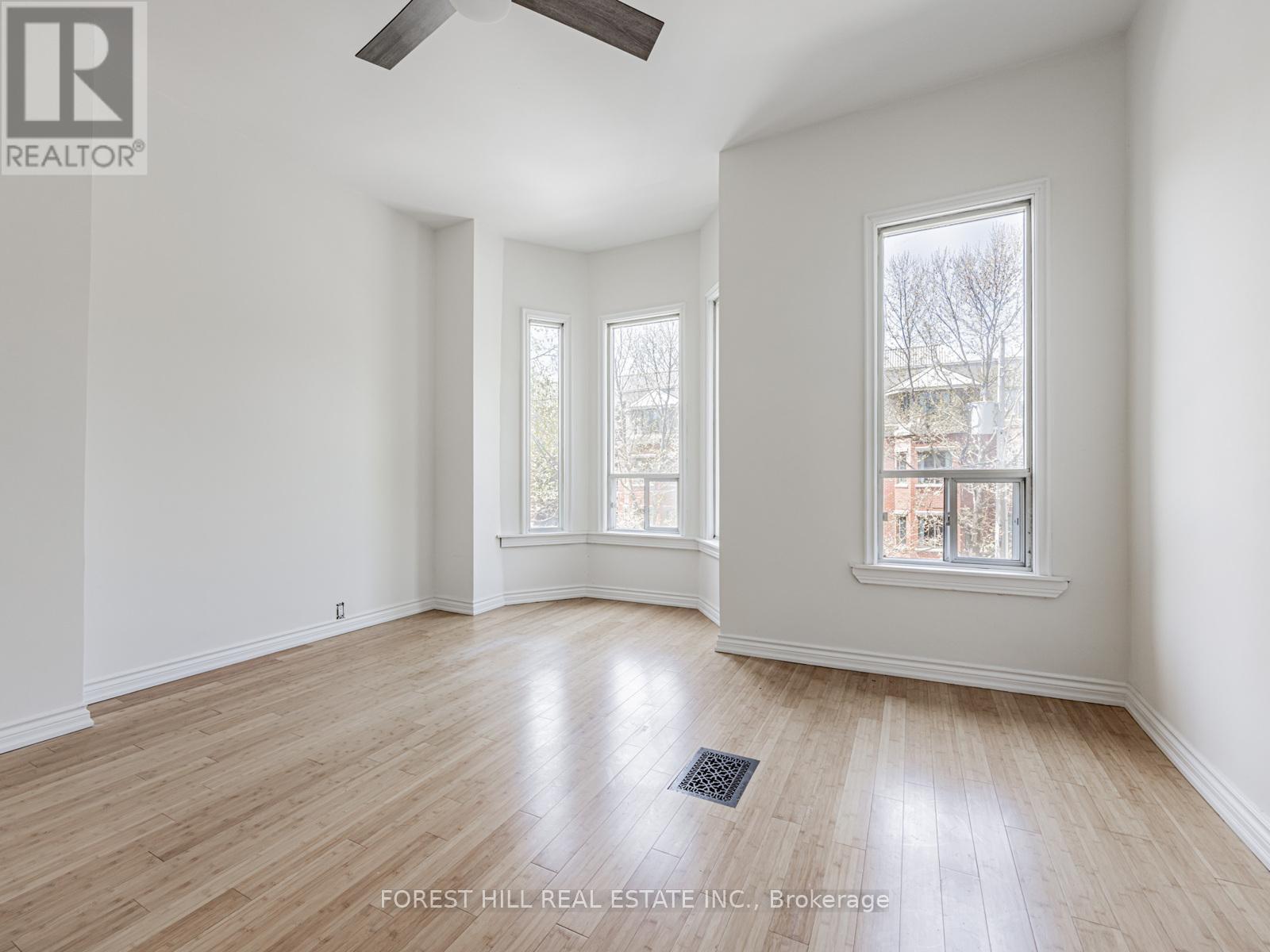 












51 MAJOR STREET

,
Toronto (University),




Ontario
M5S2K9

