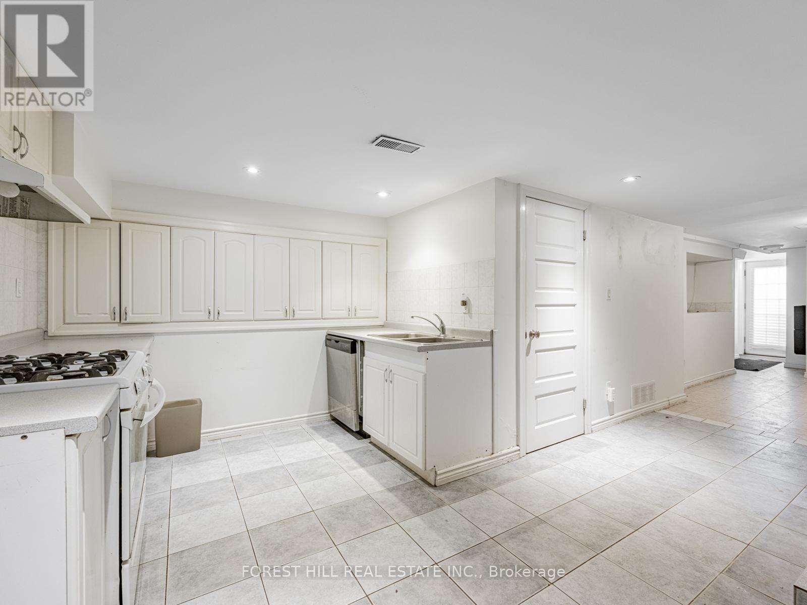 












51 MAJOR STREET

,
Toronto (University),




Ontario
M5S2K9

