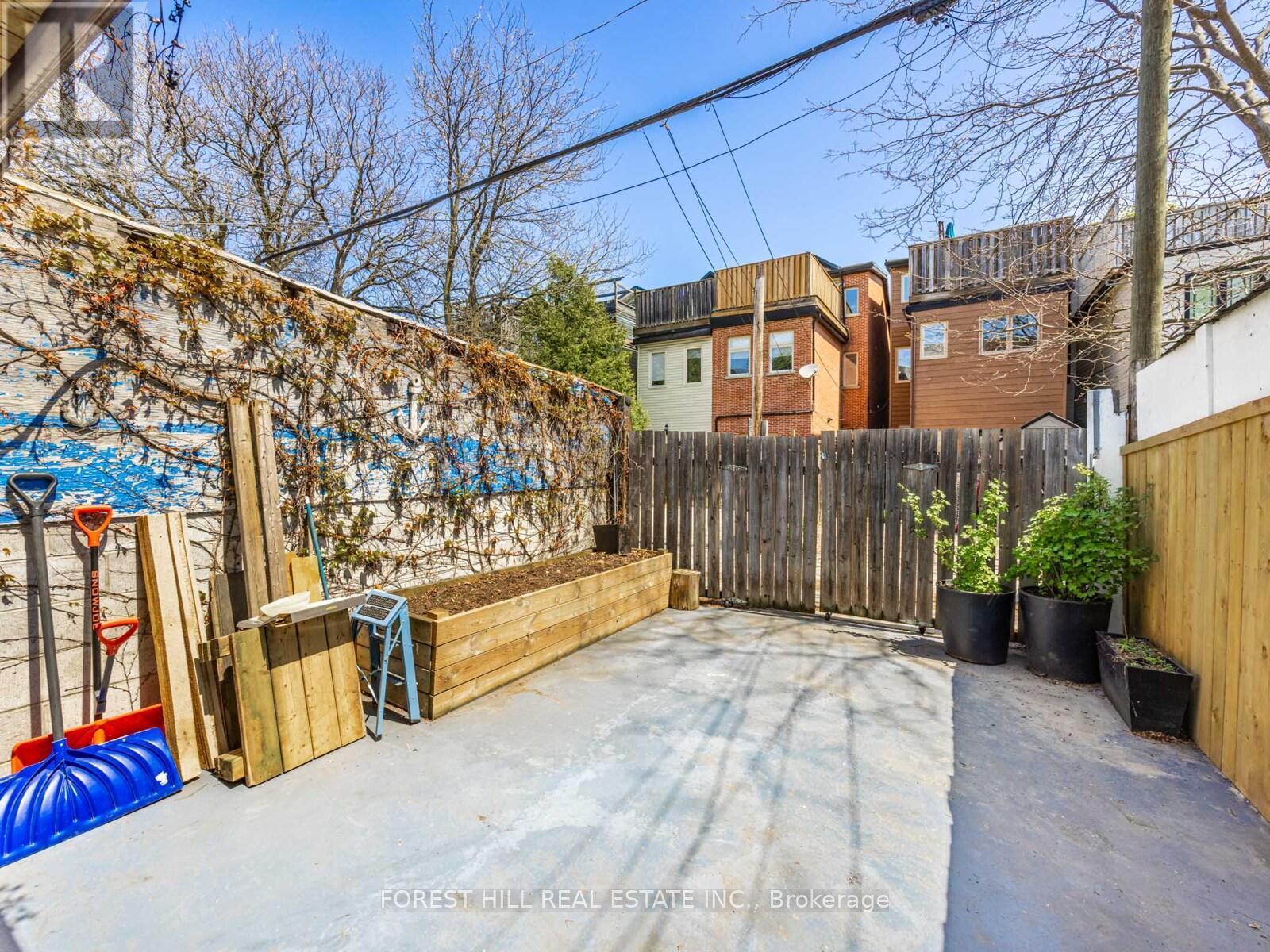 












51 MAJOR STREET

,
Toronto (University),




Ontario
M5S2K9

