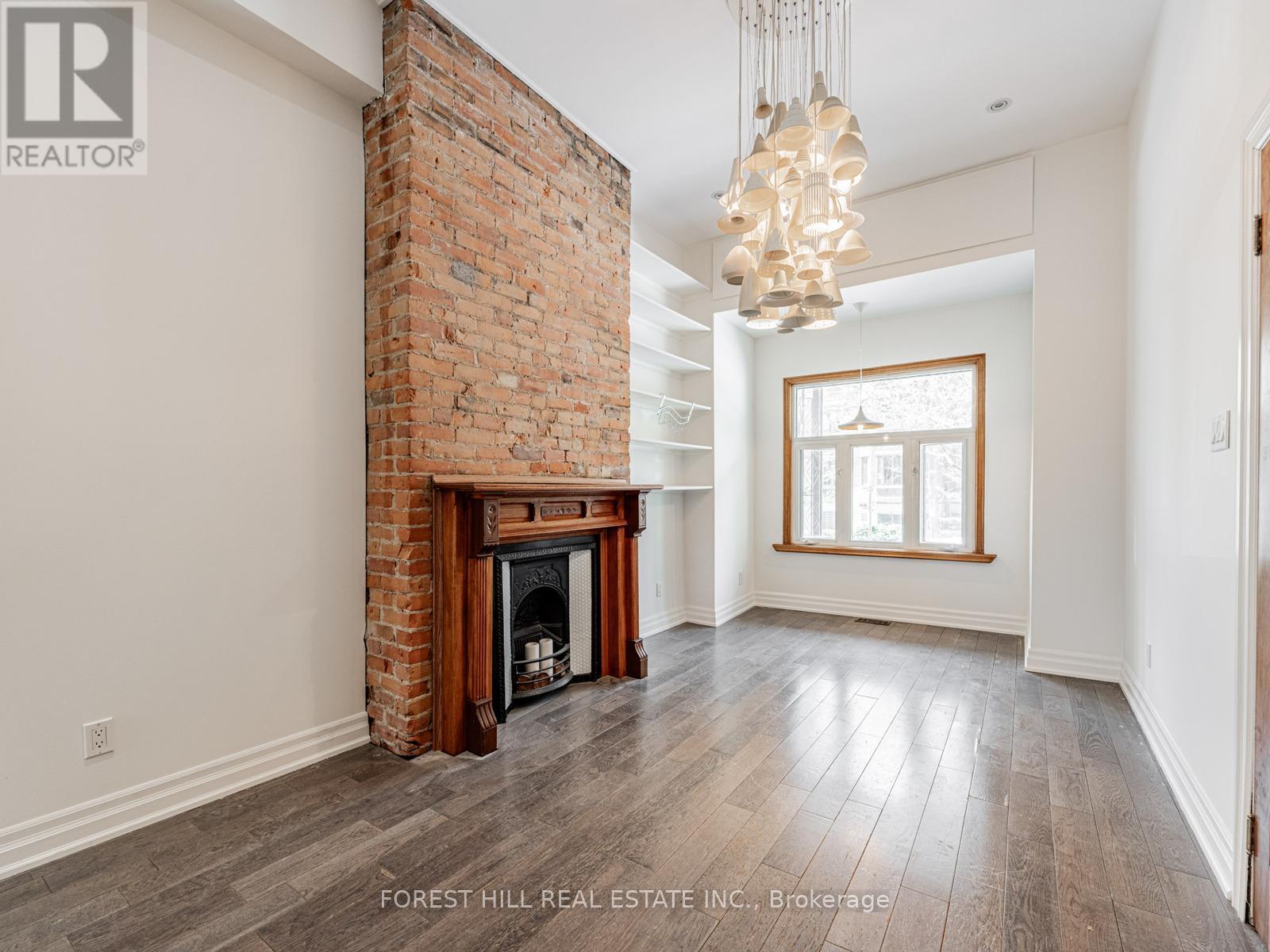 












51 MAJOR STREET

,
Toronto (University),




Ontario
M5S2K9

