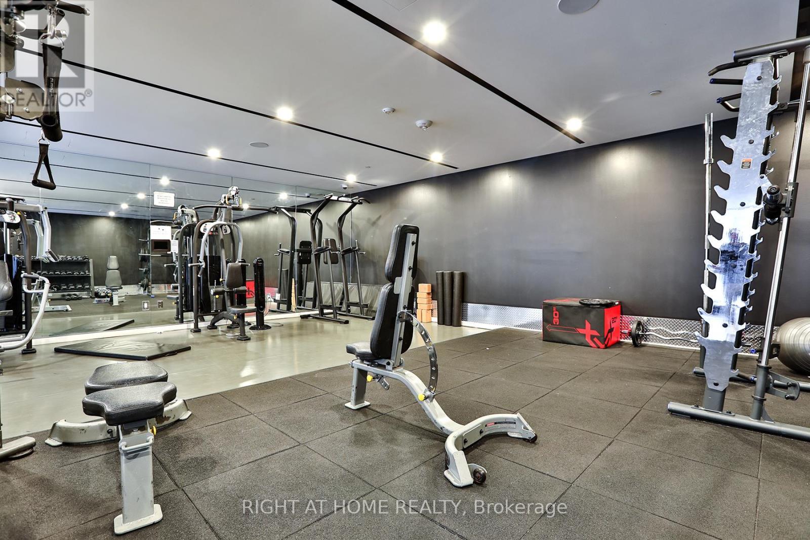 












503 - 32 TROLLEY CRESCENT

,
Toronto (Waterfront Communities),




Ontario
M5A0E8

