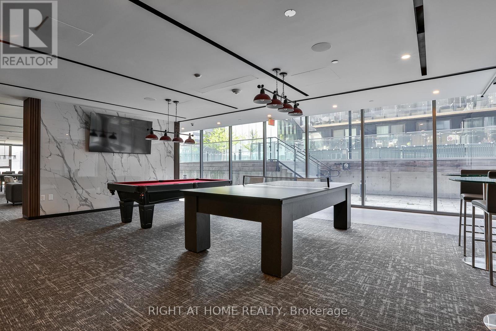 












503 - 32 TROLLEY CRESCENT

,
Toronto (Waterfront Communities),




Ontario
M5A0E8

