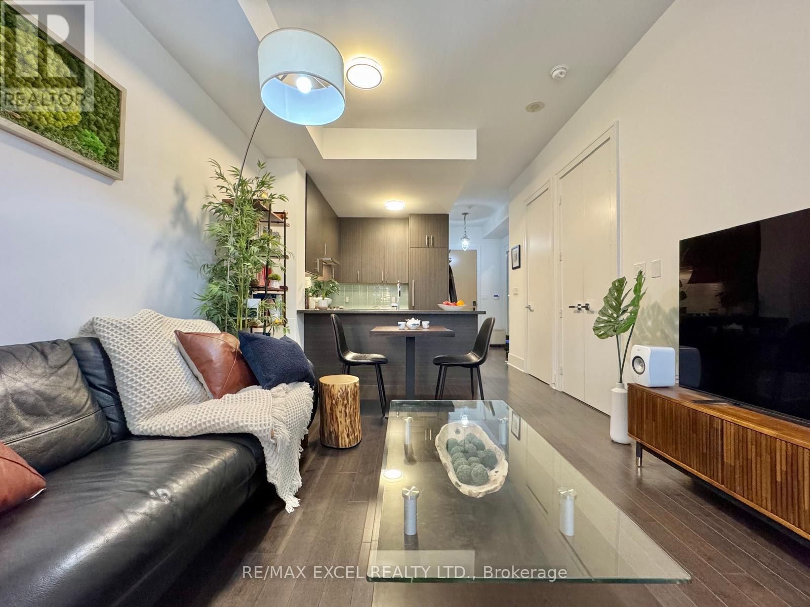 












528 - 29 QUEENS QUAY E

,
Toronto (Waterfront Communities),




Ontario
M5E0A4

