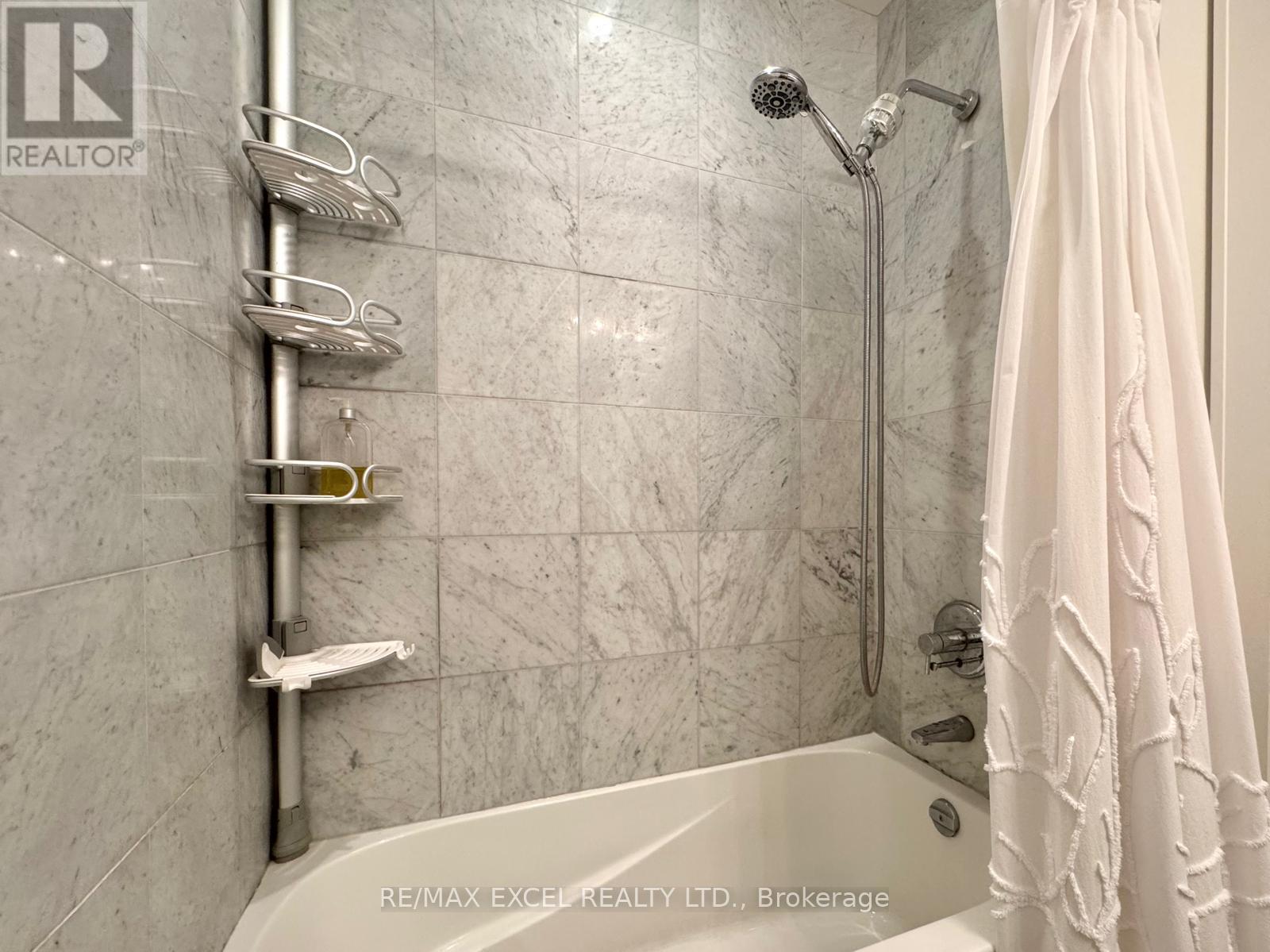 












528 - 29 QUEENS QUAY E

,
Toronto (Waterfront Communities),




Ontario
M5E0A4

