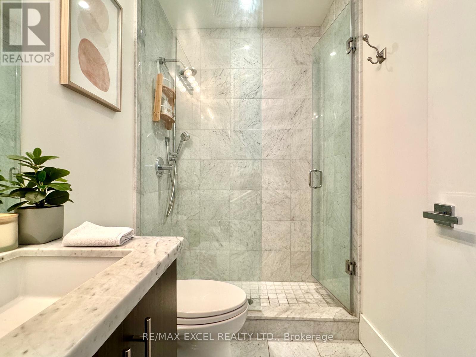 












528 - 29 QUEENS QUAY E

,
Toronto (Waterfront Communities),




Ontario
M5E0A4


