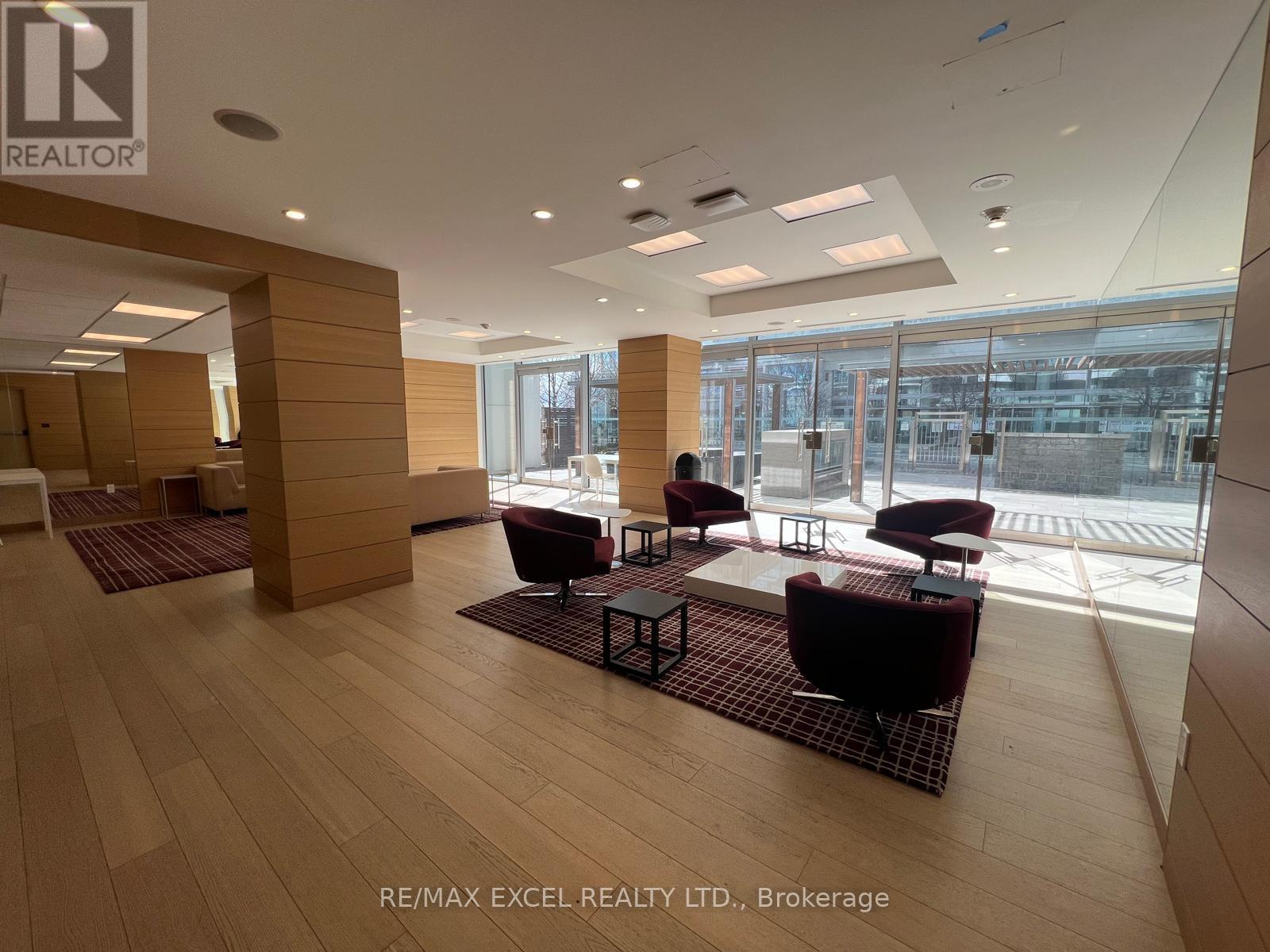 












528 - 29 QUEENS QUAY E

,
Toronto (Waterfront Communities),




Ontario
M5E0A4

