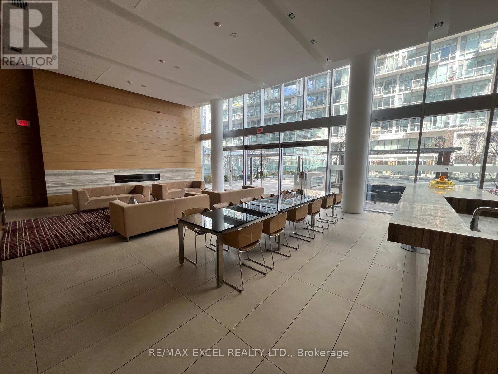 












528 - 29 QUEENS QUAY E

,
Toronto (Waterfront Communities),




Ontario
M5E0A4

