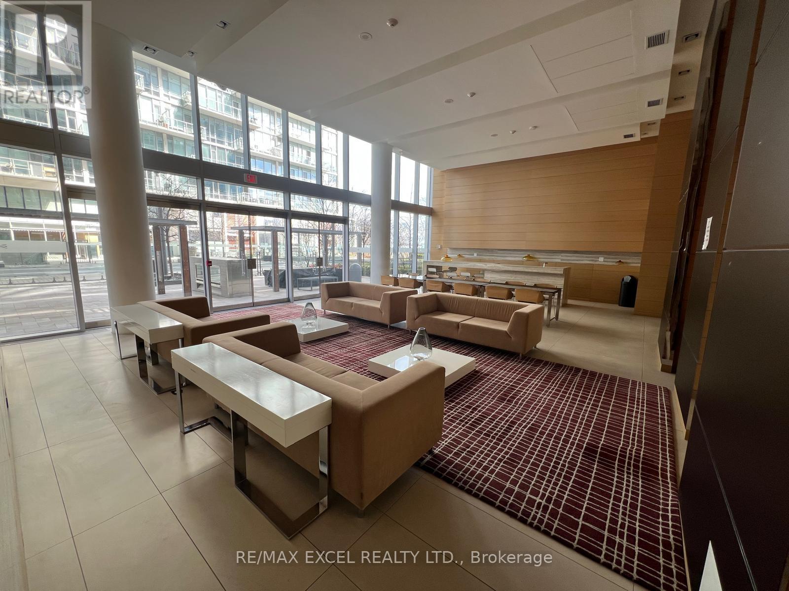 












528 - 29 QUEENS QUAY E

,
Toronto (Waterfront Communities),




Ontario
M5E0A4

