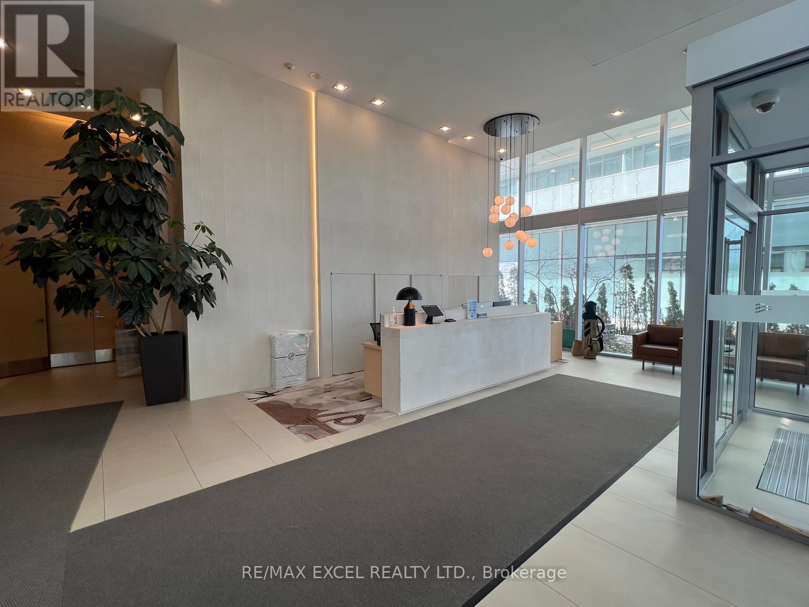 












528 - 29 QUEENS QUAY E

,
Toronto (Waterfront Communities),




Ontario
M5E0A4

