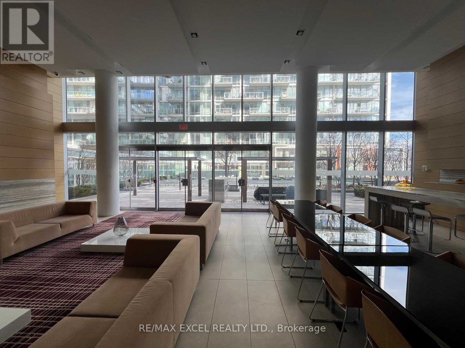 












528 - 29 QUEENS QUAY E

,
Toronto (Waterfront Communities),




Ontario
M5E0A4

