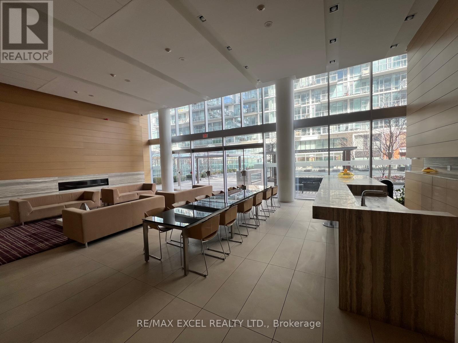 












528 - 29 QUEENS QUAY E

,
Toronto (Waterfront Communities),




Ontario
M5E0A4


