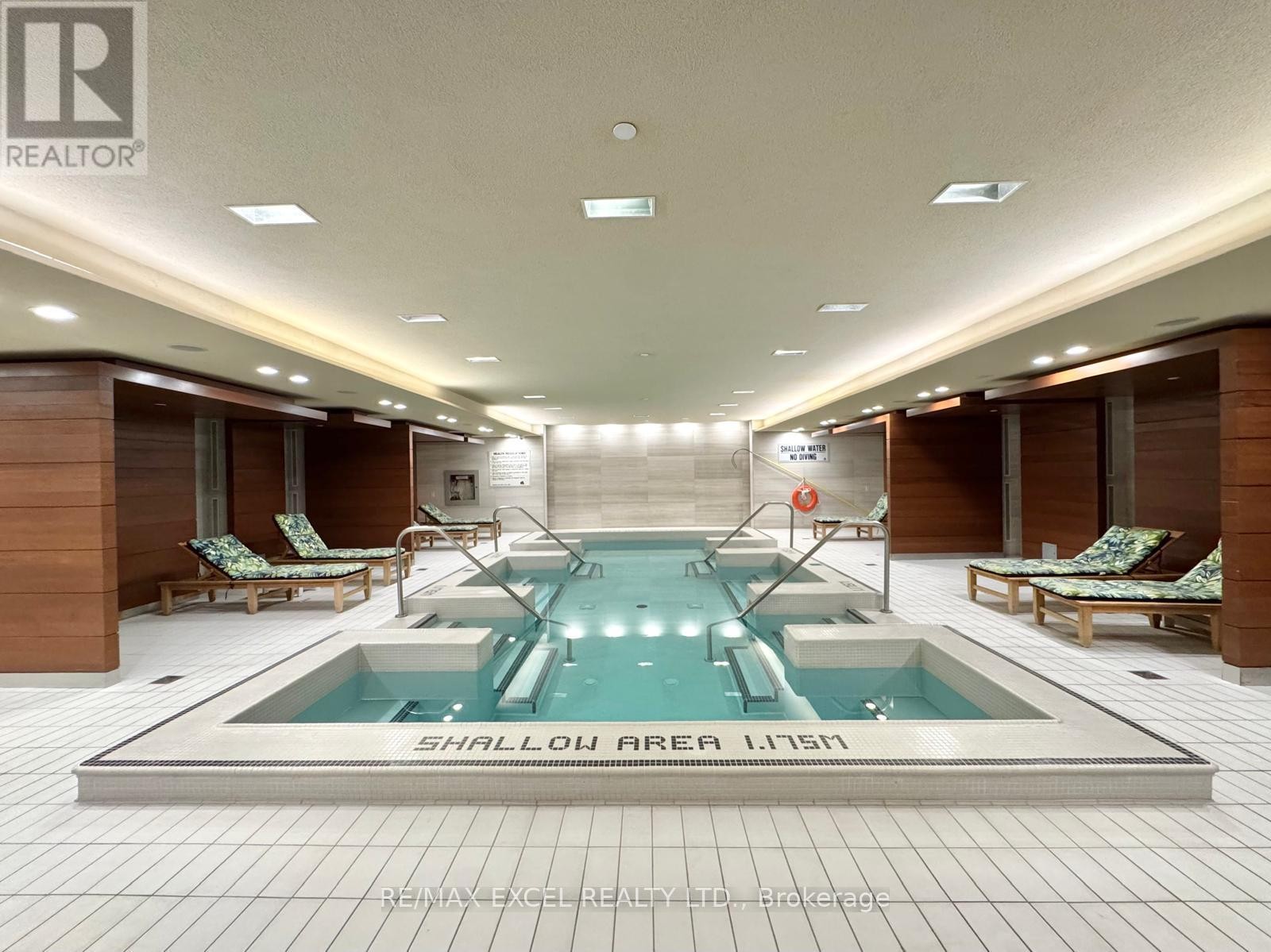 












528 - 29 QUEENS QUAY E

,
Toronto (Waterfront Communities),




Ontario
M5E0A4

