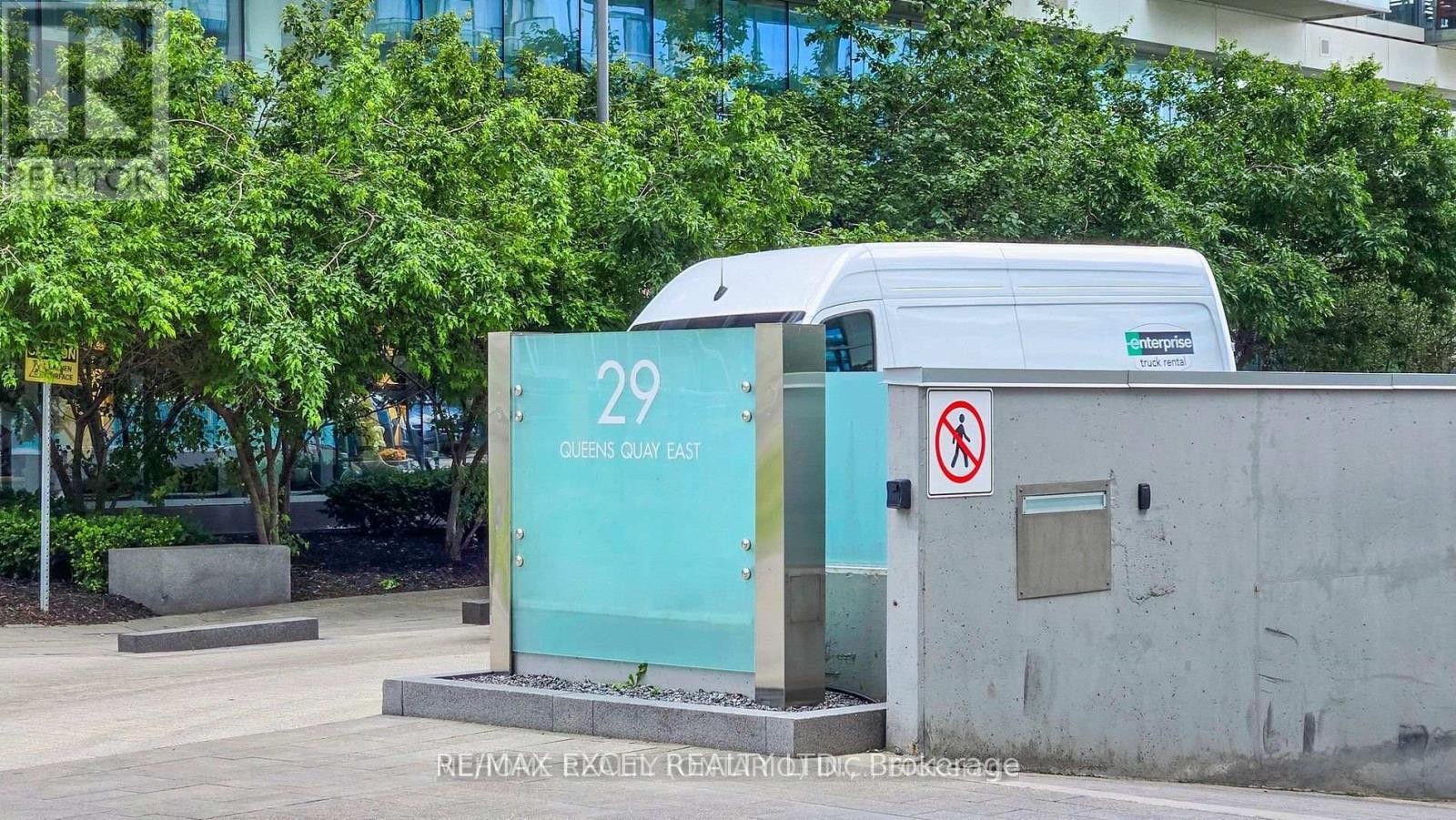












528 - 29 QUEENS QUAY E

,
Toronto (Waterfront Communities),




Ontario
M5E0A4


