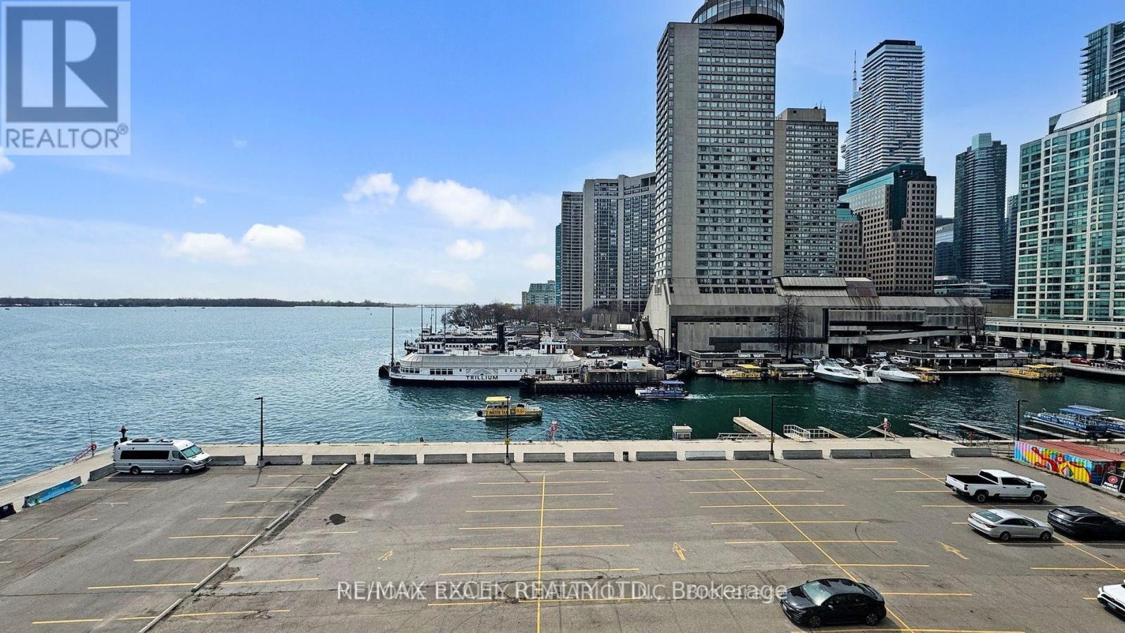 












528 - 29 QUEENS QUAY E

,
Toronto (Waterfront Communities),




Ontario
M5E0A4

