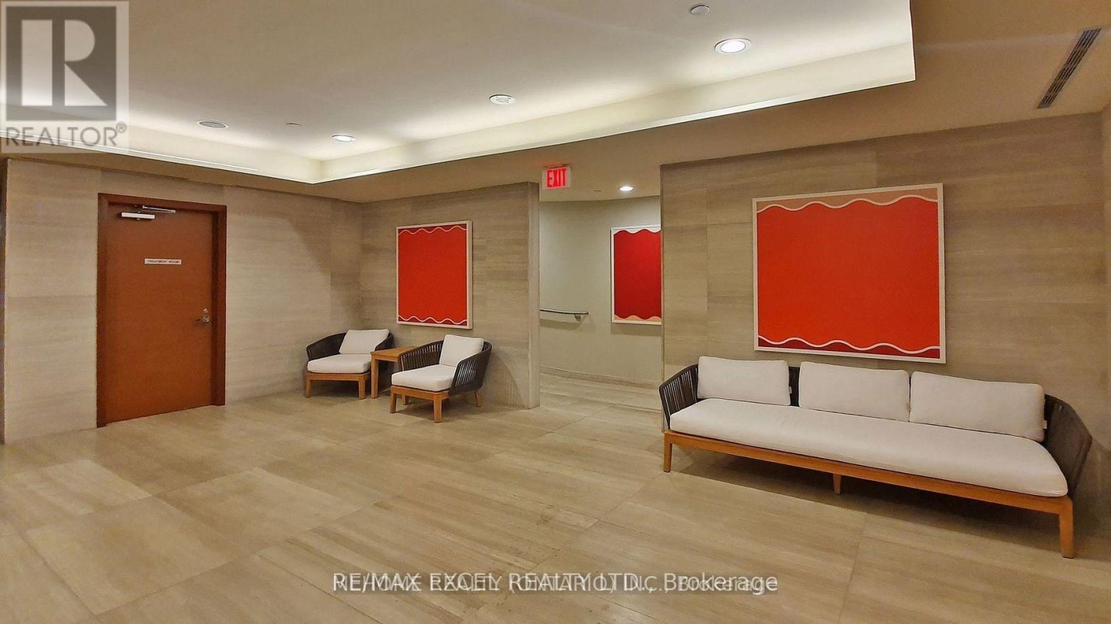 












528 - 29 QUEENS QUAY E

,
Toronto (Waterfront Communities),




Ontario
M5E0A4

