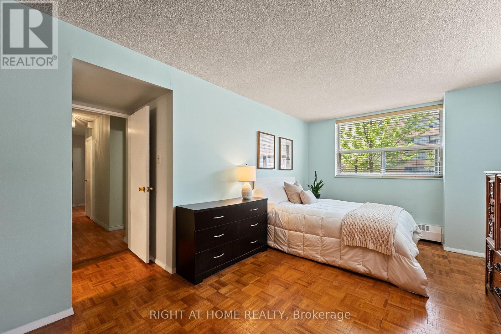 












102 - 1801 O'CONNOR DRIVE

,
Toronto (Victoria Village),




Ontario
M4A2P8

