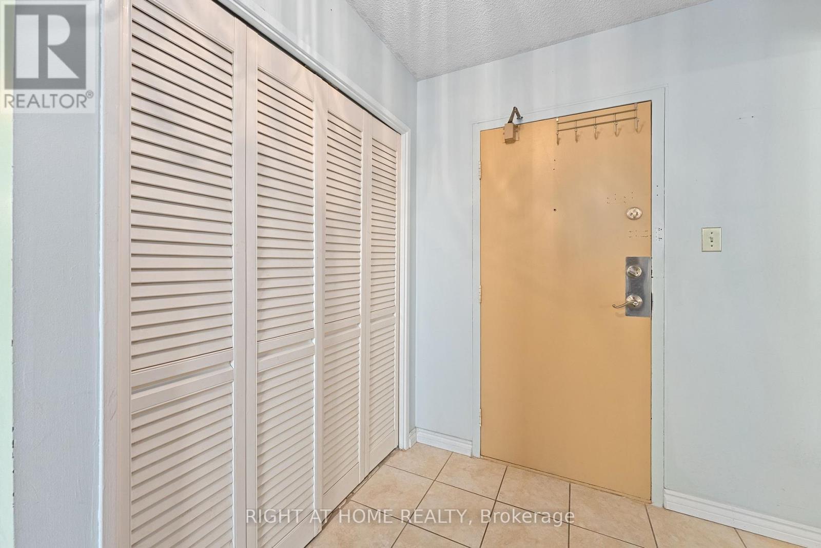 












102 - 1801 O'CONNOR DRIVE

,
Toronto (Victoria Village),




Ontario
M4A2P8

