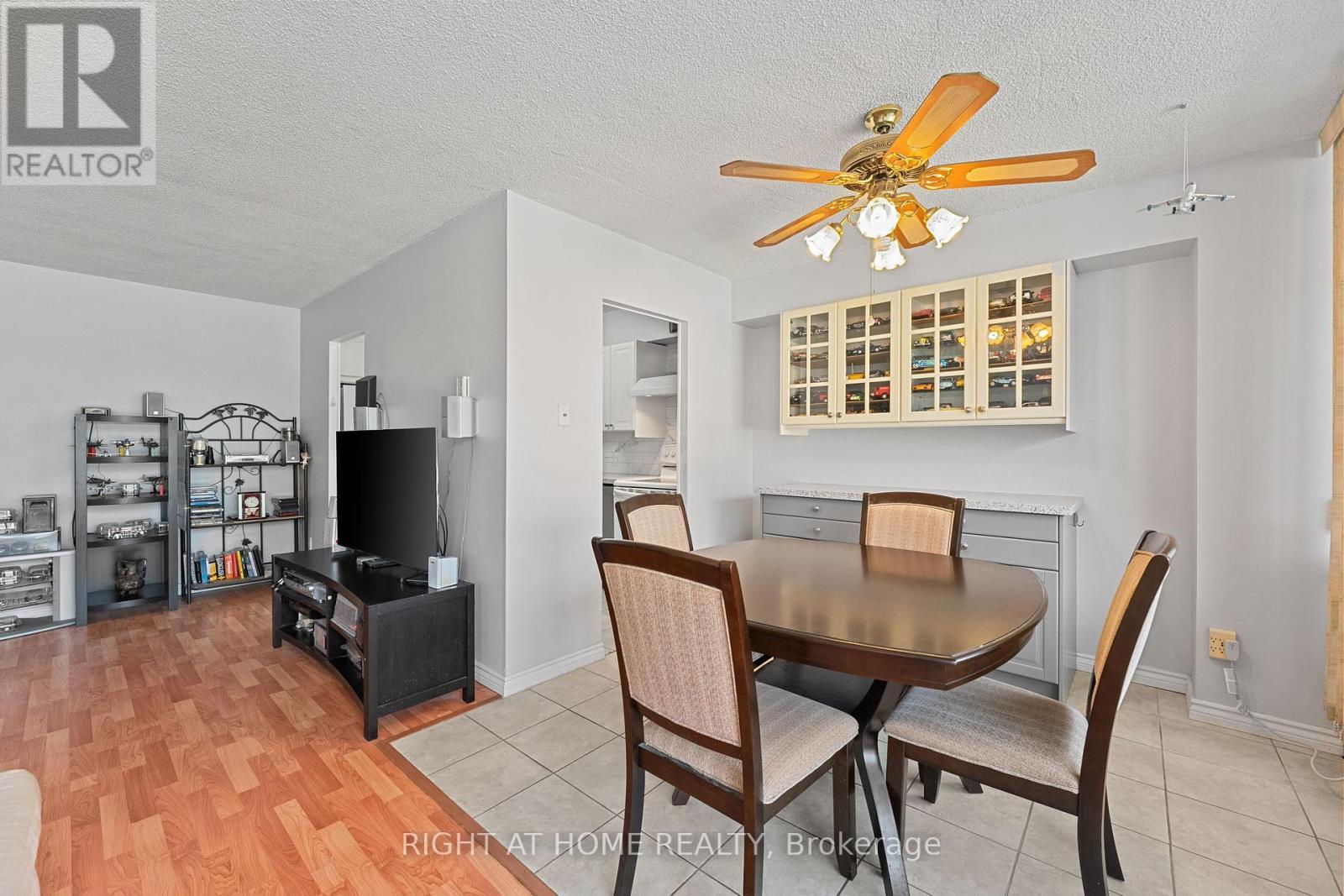 












102 - 1801 O'CONNOR DRIVE

,
Toronto (Victoria Village),




Ontario
M4A2P8

