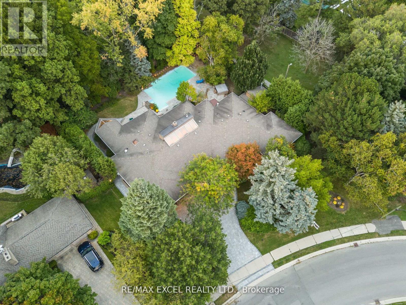 












62 WIMPOLE DRIVE

,
Toronto (St. Andrew-Windfields),




Ontario
M2L2L3

