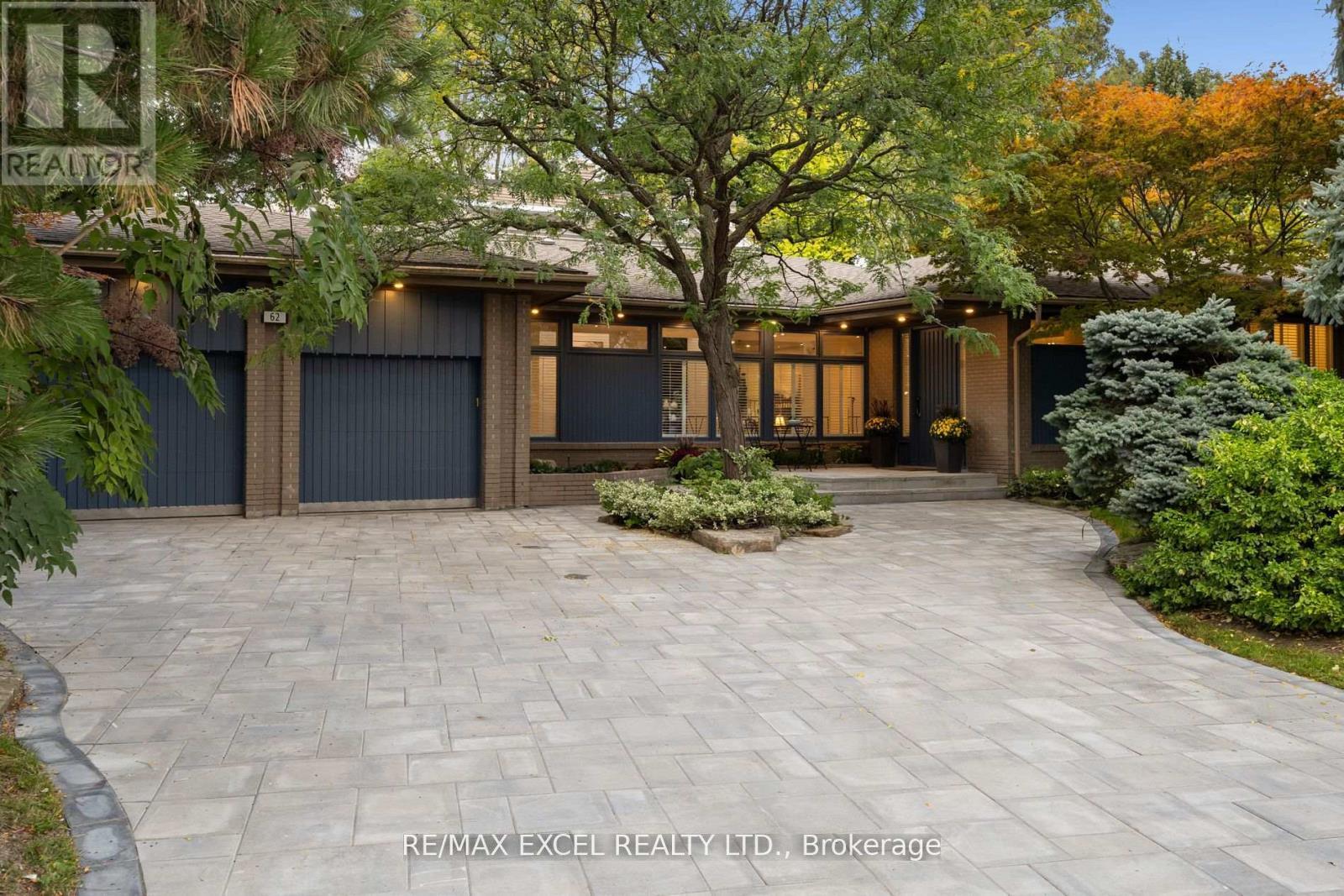 












62 WIMPOLE DRIVE

,
Toronto (St. Andrew-Windfields),




Ontario
M2L2L3

