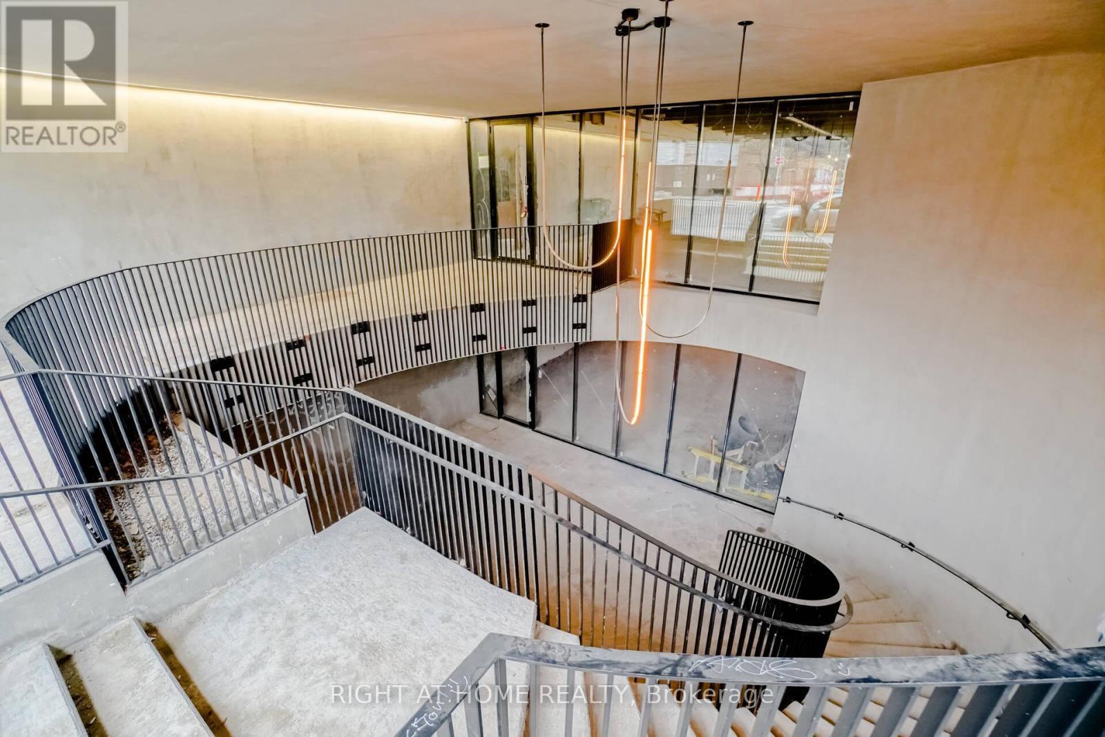 












LOWER - 1305 DUNDAS STREET W

,
Toronto (Little Portugal),




Ontario
M6J1X8

