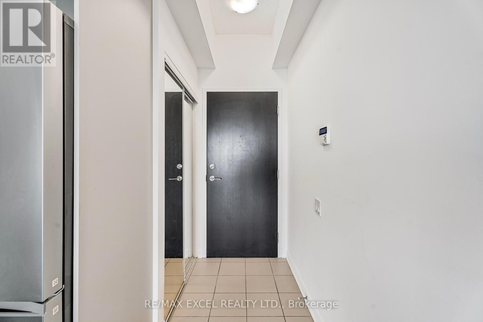 












2501 - 5162 YONGE STREET

,
Toronto (Willowdale West),




Ontario
M2N0E9

