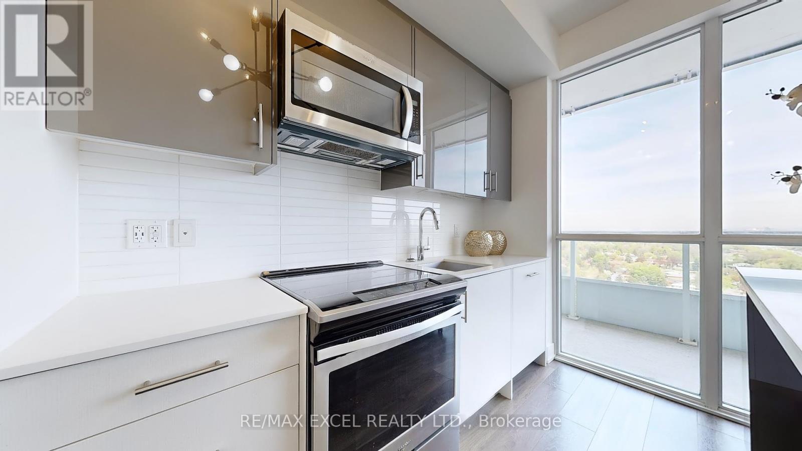 












1909 - 180 FAIRVIEW MALL DRIVE

,
Toronto (Don Valley Village),




Ontario
M2J5A7

