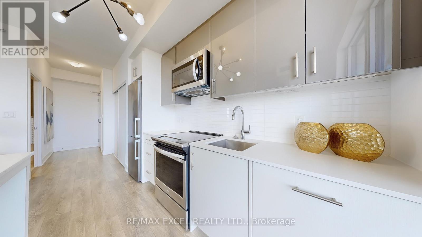 












1909 - 180 FAIRVIEW MALL DRIVE

,
Toronto (Don Valley Village),




Ontario
M2J5A7

