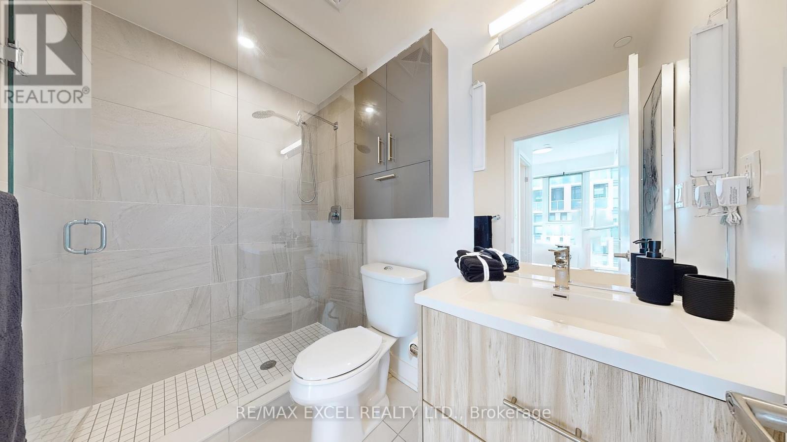 












1909 - 180 FAIRVIEW MALL DRIVE

,
Toronto (Don Valley Village),




Ontario
M2J5A7

