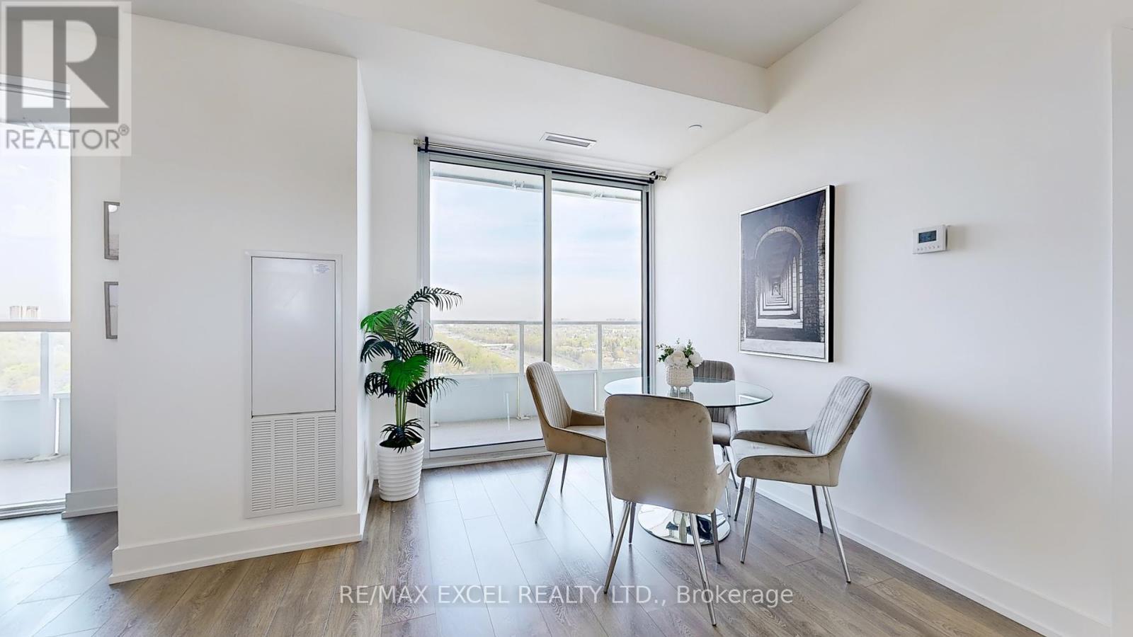 












1909 - 180 FAIRVIEW MALL DRIVE

,
Toronto (Don Valley Village),




Ontario
M2J5A7

