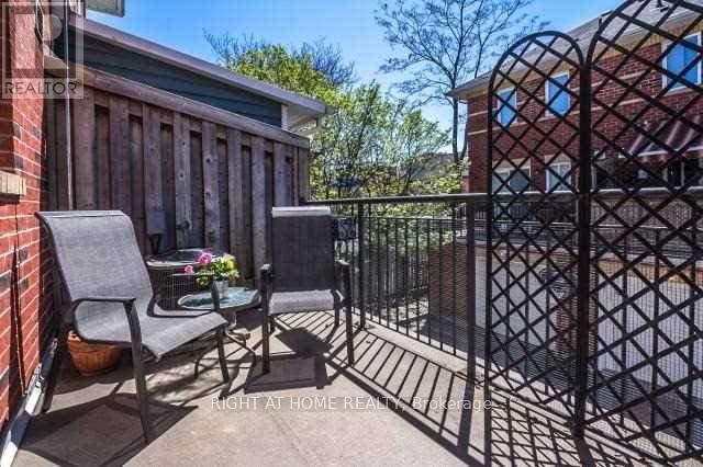 












246B BERKELEY STREET

,
Toronto (Moss Park),




Ontario
M5A2X4

