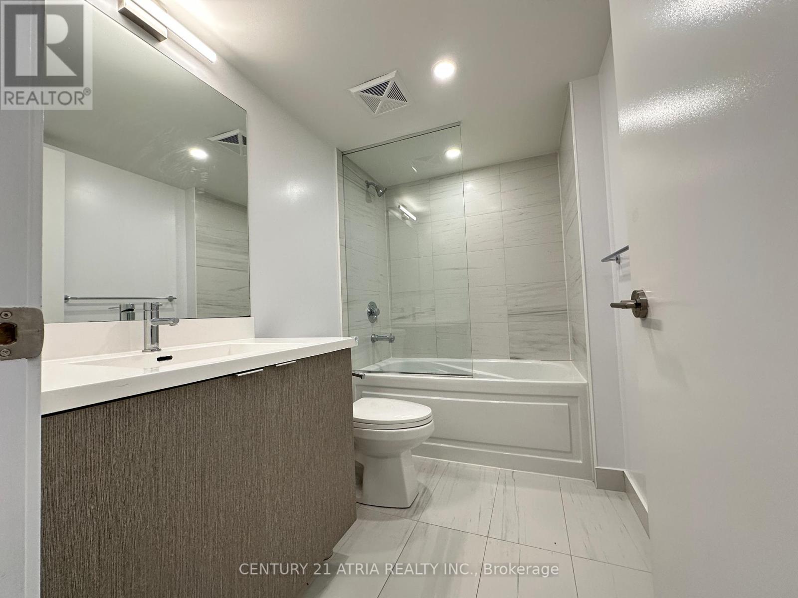 












1801 - 219 DUNDAS STREET E

,
Toronto (Church-Yonge Corridor),




Ontario
M5A0V1

