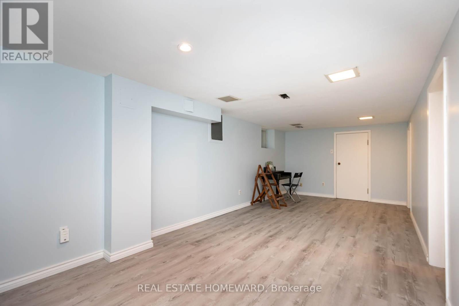 












110 BEATRICE STREET

,
Toronto (Trinity-Bellwoods),




Ontario
M6J2T3

