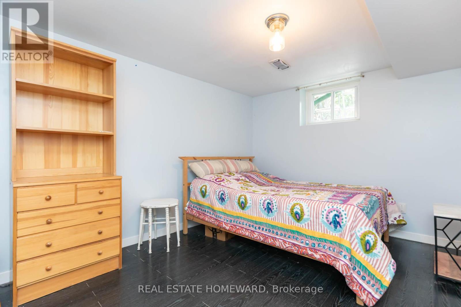 












110 BEATRICE STREET

,
Toronto (Trinity-Bellwoods),




Ontario
M6J2T3

