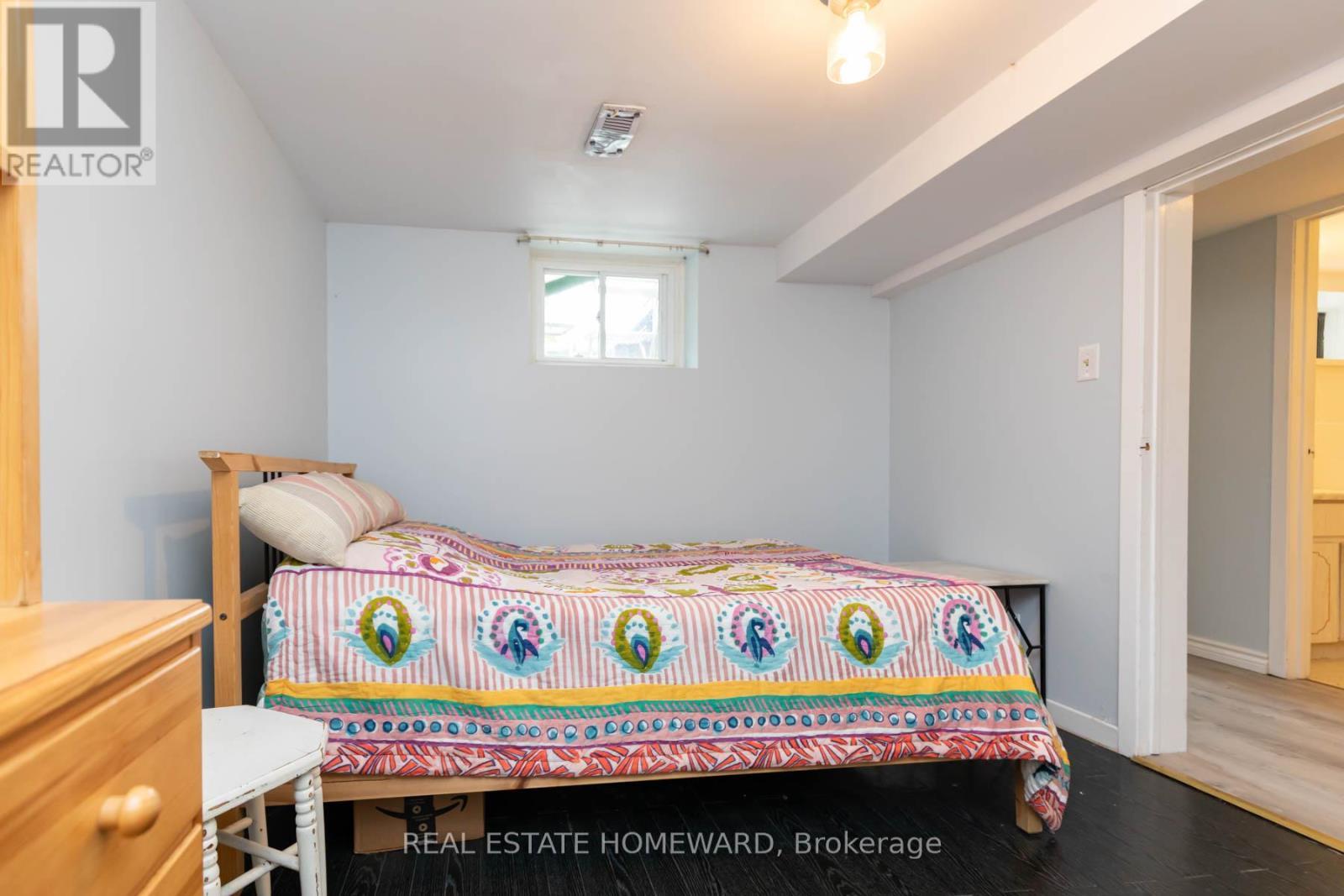 












110 BEATRICE STREET

,
Toronto (Trinity-Bellwoods),




Ontario
M6J2T3

