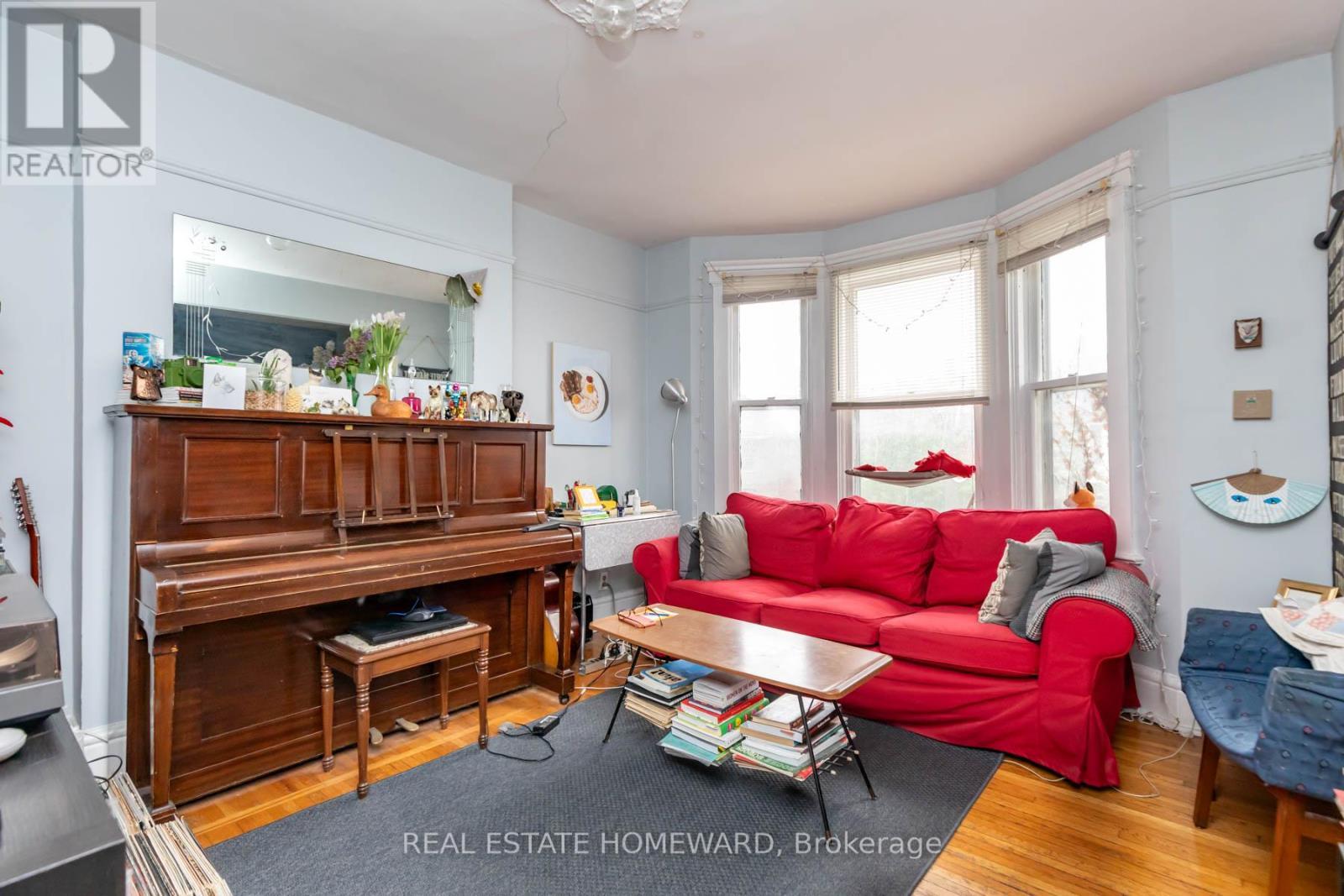












110 BEATRICE STREET

,
Toronto (Trinity-Bellwoods),




Ontario
M6J2T3

