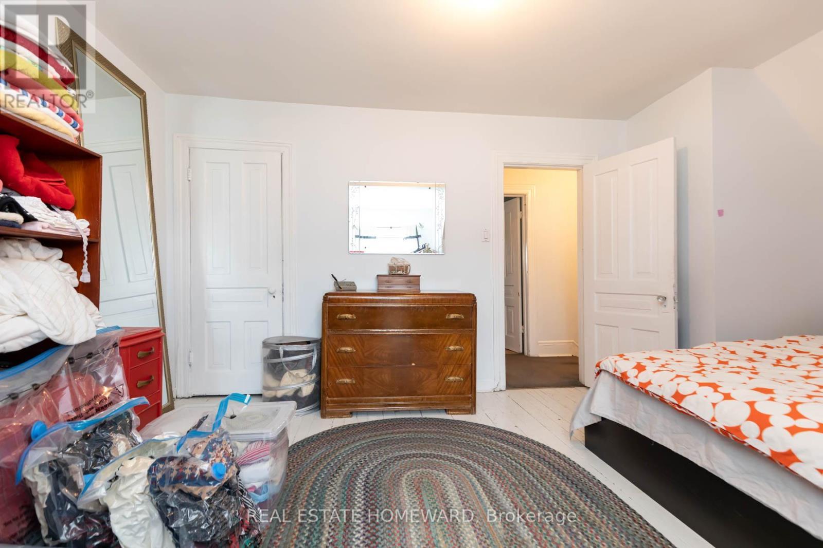 












110 BEATRICE STREET

,
Toronto (Trinity-Bellwoods),




Ontario
M6J2T3

