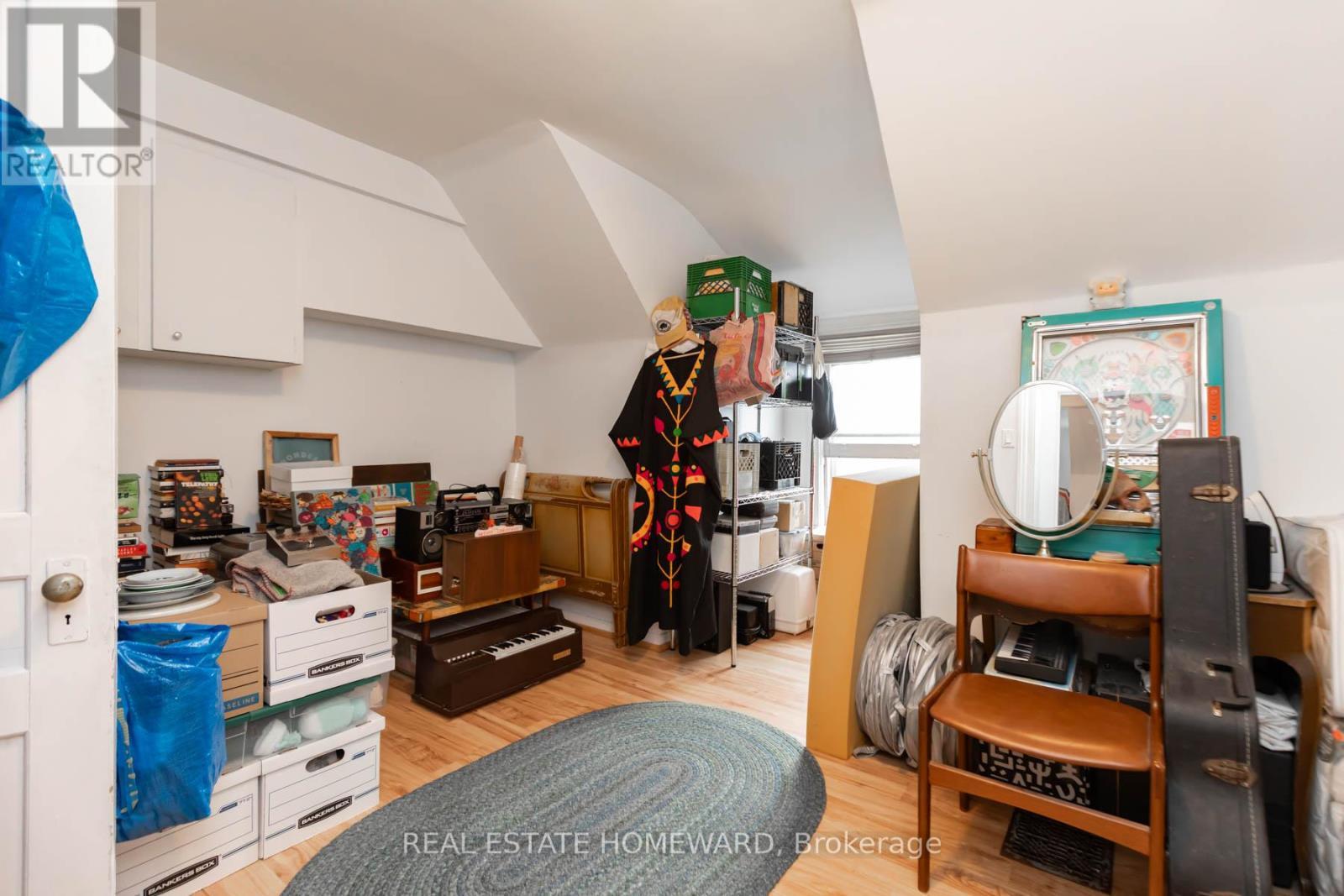 












110 BEATRICE STREET

,
Toronto (Trinity-Bellwoods),




Ontario
M6J2T3


