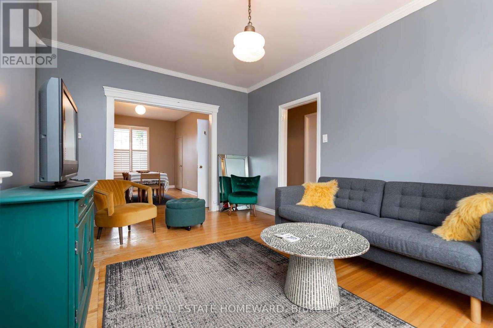 












110 BEATRICE STREET

,
Toronto (Trinity-Bellwoods),




Ontario
M6J2T3

