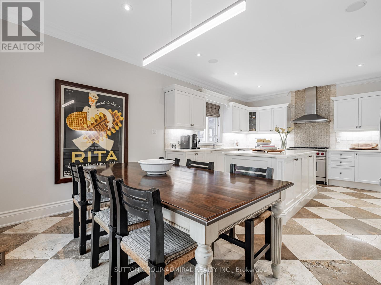 












538 BEDFORD PARK AVENUE

,
Toronto (Bedford Park-Nortown),




Ontario
M5M1K3

