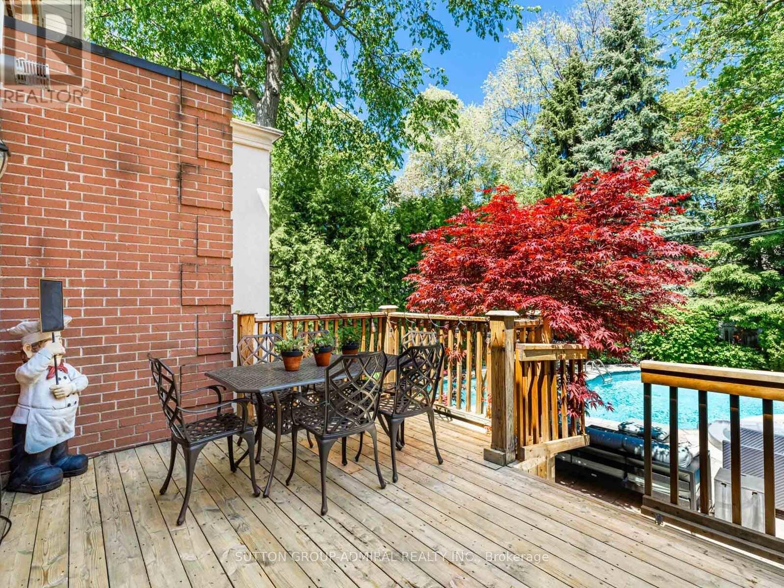












538 BEDFORD PARK AVENUE

,
Toronto (Bedford Park-Nortown),




Ontario
M5M1K3

