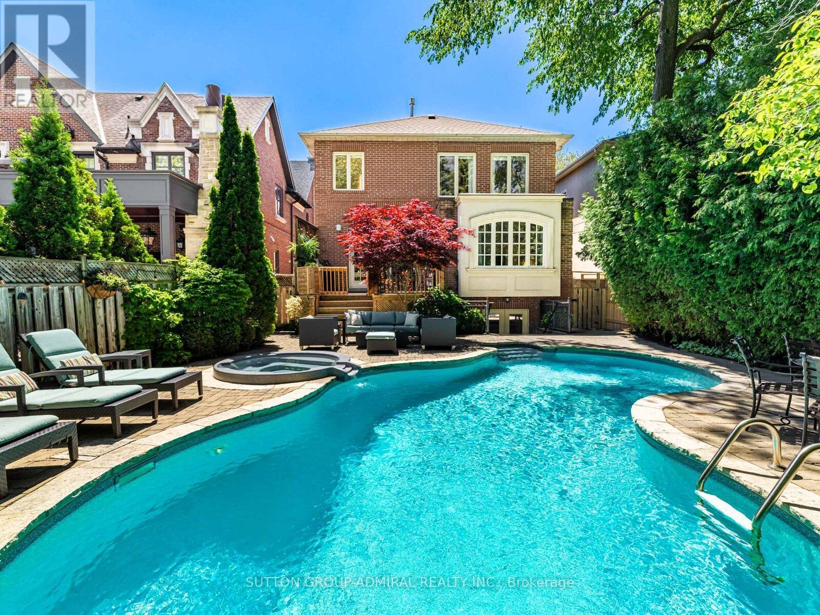 












538 BEDFORD PARK AVENUE

,
Toronto (Bedford Park-Nortown),




Ontario
M5M1K3

