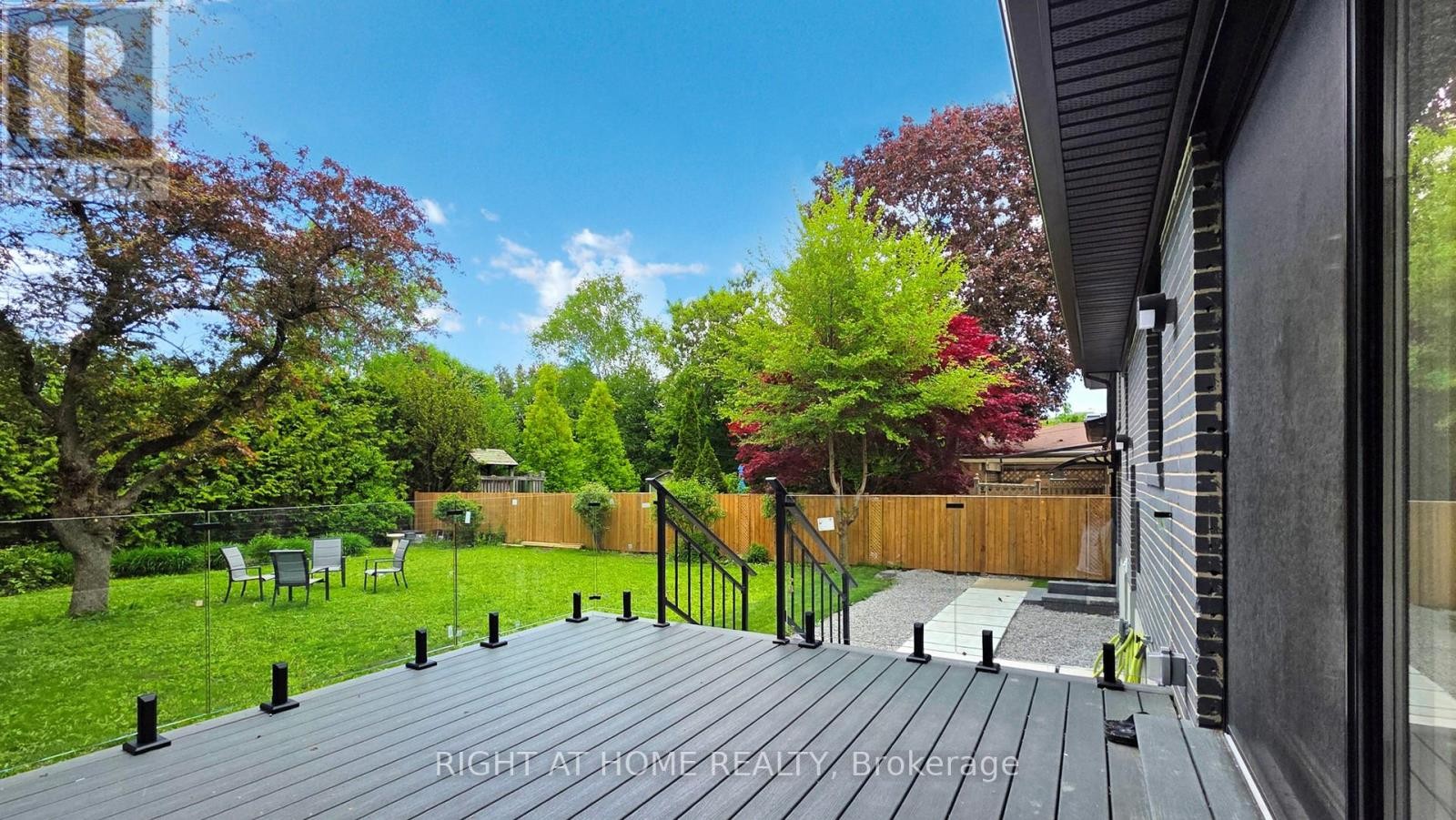 












136 SANTA BARBARA ROAD

,
Toronto (Willowdale West),




Ontario
M2N2C5


