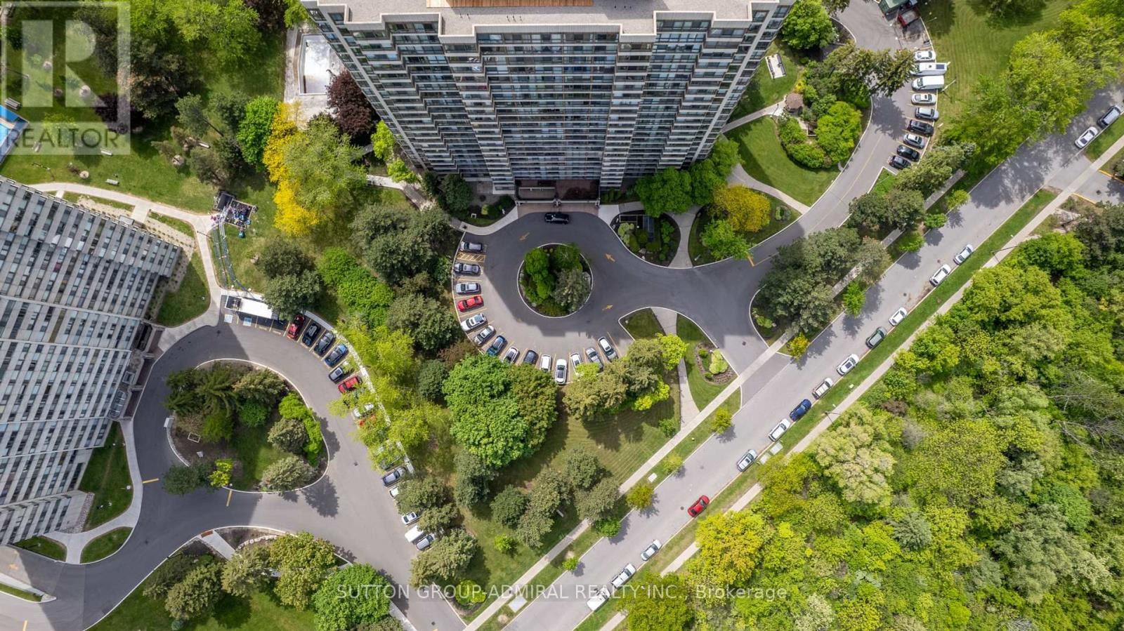 












906 - 131 TORRESDALE AVENUE S

,
Toronto (Westminster-Branson),




Ontario
M2R3T1

