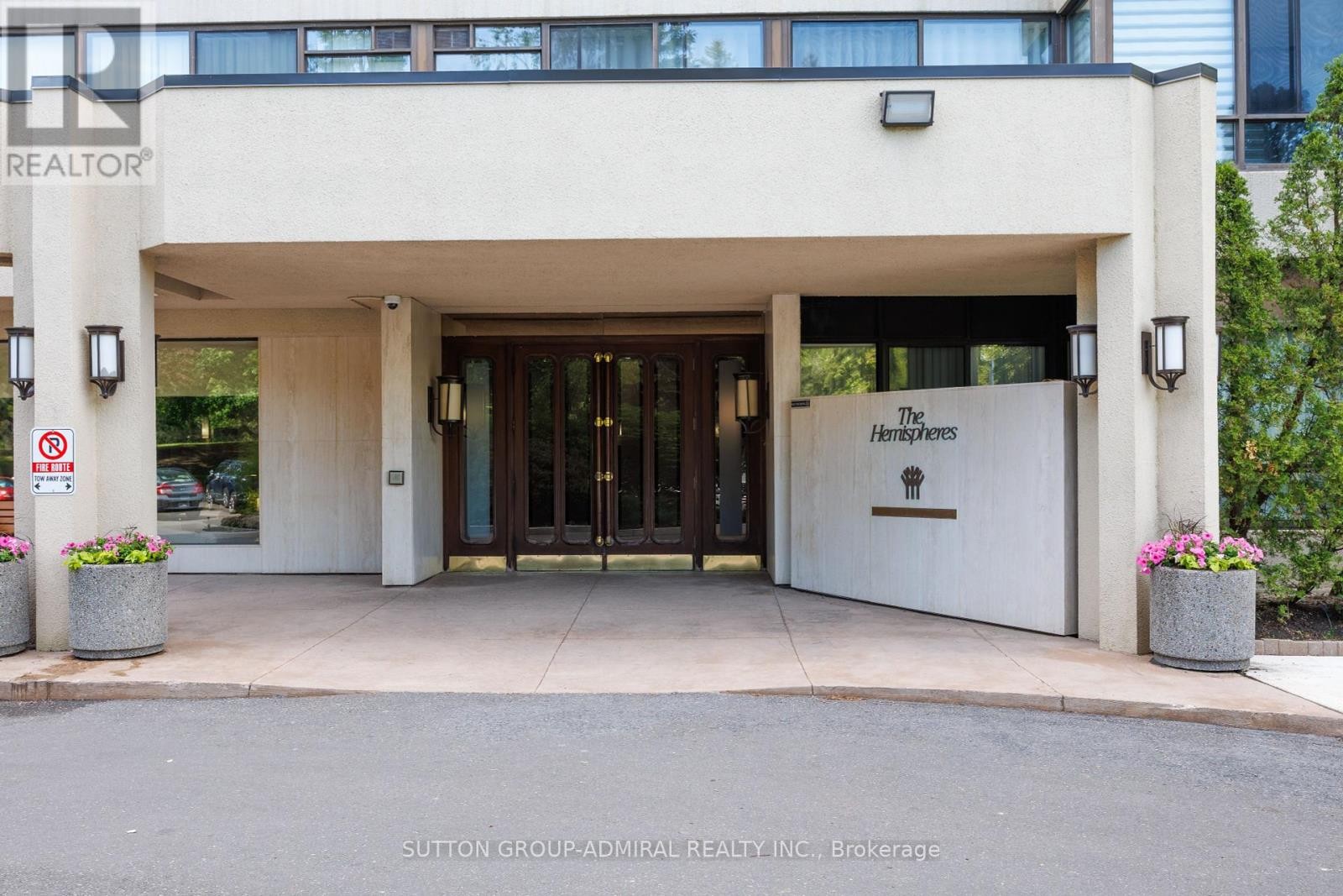 












906 - 131 TORRESDALE AVENUE S

,
Toronto (Westminster-Branson),




Ontario
M2R3T1

